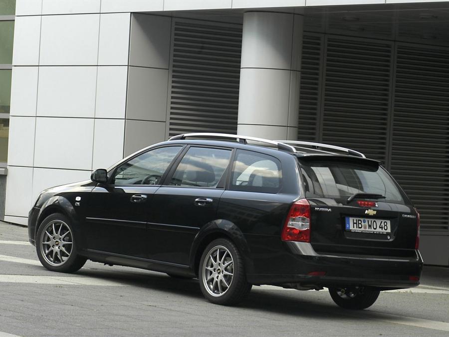  Chevrolet Nubira Sport Station Wagon 2005 года  (фото 2 из 2)
